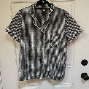 POL gingham collared pajama top wooden button detail size small